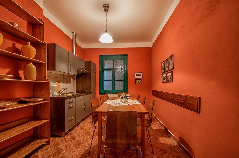 Hotel Zur Henne Νάουμπουργκ Εξωτερικό φωτογραφία