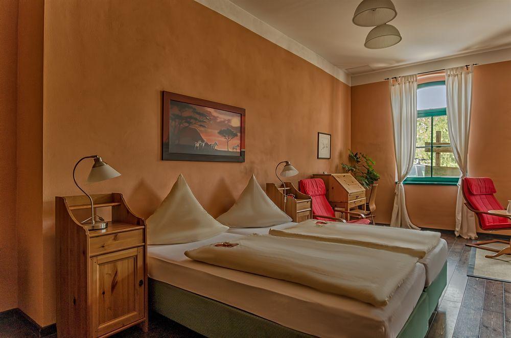 Hotel Zur Henne Νάουμπουργκ Εξωτερικό φωτογραφία