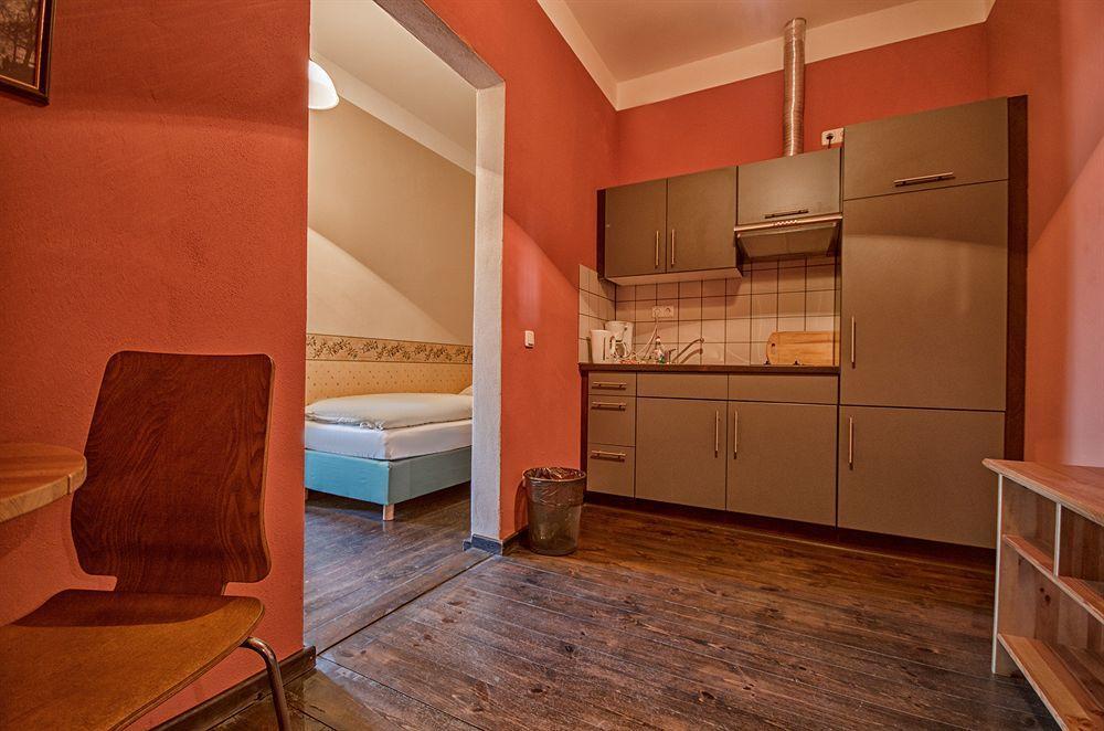 Hotel Zur Henne Νάουμπουργκ Εξωτερικό φωτογραφία