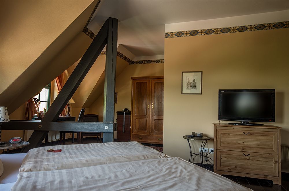 Hotel Zur Henne Νάουμπουργκ Εξωτερικό φωτογραφία