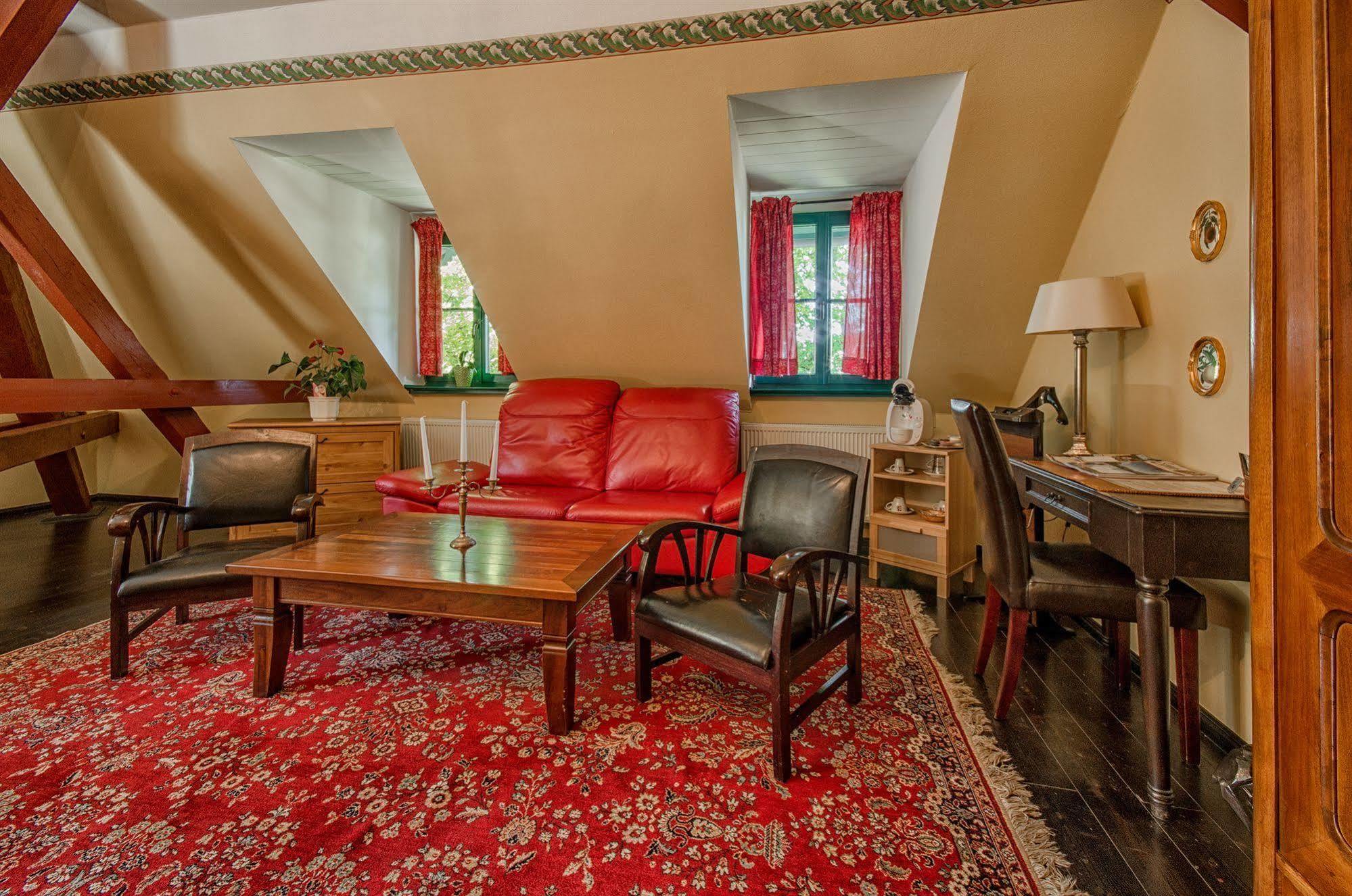 Hotel Zur Henne Νάουμπουργκ Εξωτερικό φωτογραφία