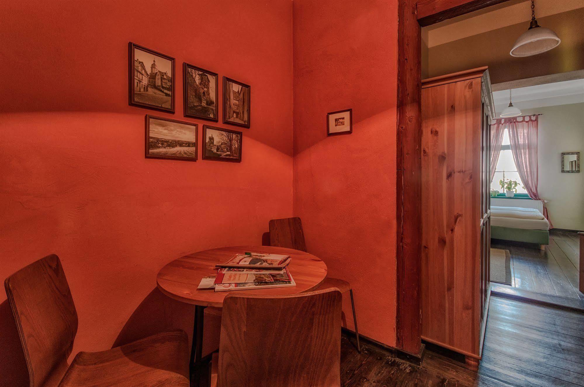 Hotel Zur Henne Νάουμπουργκ Εξωτερικό φωτογραφία