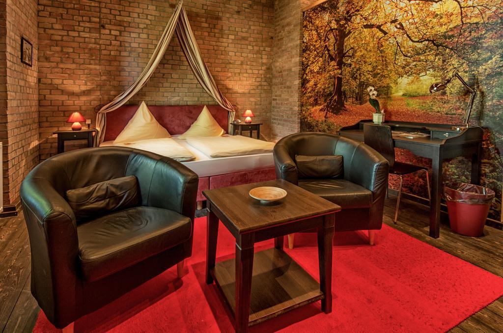 Hotel Zur Henne Νάουμπουργκ Εξωτερικό φωτογραφία